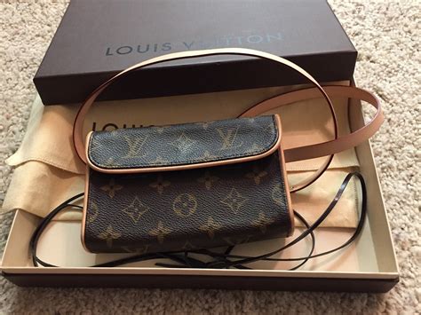 cuanto cobra un dependiente de louis vuitton